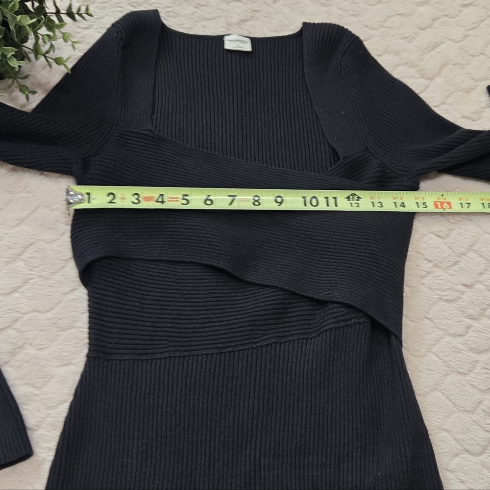 Abercrombie & Fitch Black Ribbed Crossover Front Sweater Mini-Dress, Size Large - Picture 4 of 11